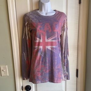Tye dye peace long sleeve shirt w/ England symbol, size medium, like new